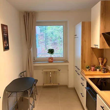 公寓 Gemuetliche Mit Tv, Balkon Und Kueche *