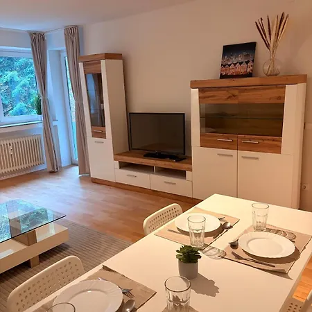 Gemuetliche Mit Tv, Balkon Und Kueche 巴特黑雷纳尔布
