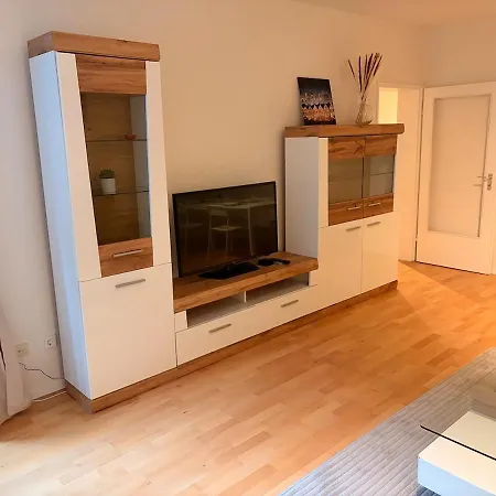 公寓 Gemuetliche Mit Tv, Balkon Und Kueche *